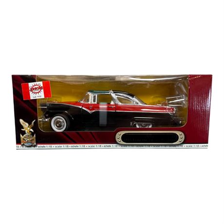 Road Signature 1:18 Die Cast Metal Ford 1955 Fairlane Crown Victoria