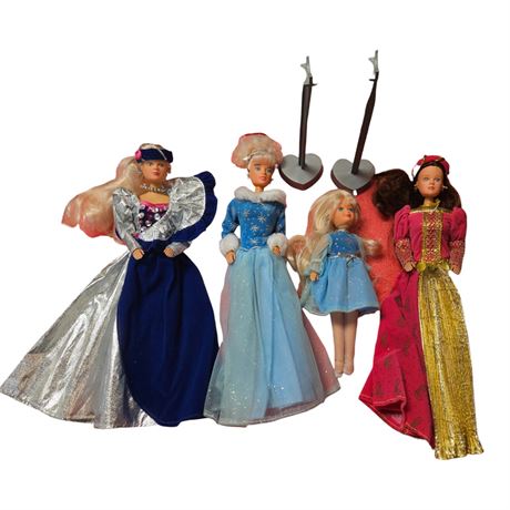 1990S  Winter Wonderland  Sisters Kid Kore Dolls With Assorted Kid Kore Dolls