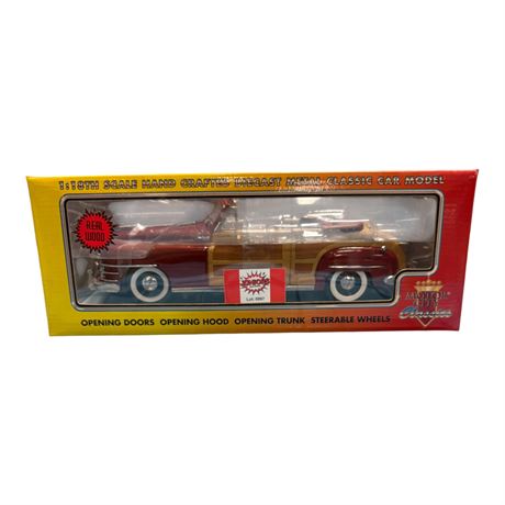 Motor City Classics 1:18 Die Cast Metal 1948 Chrysler Town And Country