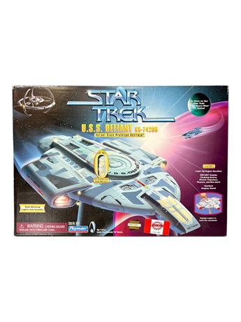 1997 Playmates Star Trek Uss Defiant Nx-74205, In Original Box