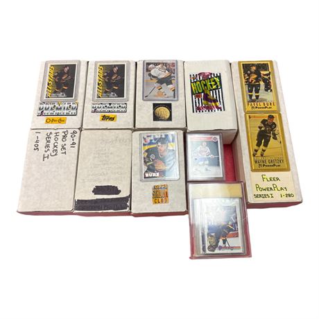 Large Assortment Of Vintage Hockey Cards