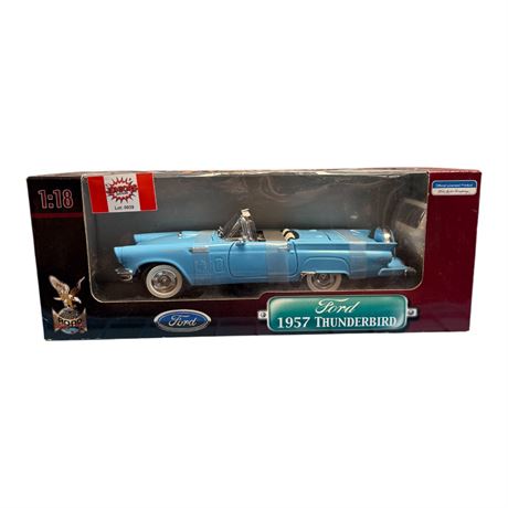 Road Signature 1:18 Die Cast Metal Ford 1957 Thunderbird, In Original Box