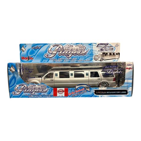 Maisto Playerz 1:24 Die Cast Metal Lincoln Navigator Limo, In Original Box