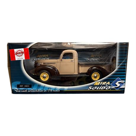 Solido 1:18 Die Cast Metal Pick Up, In Original Box