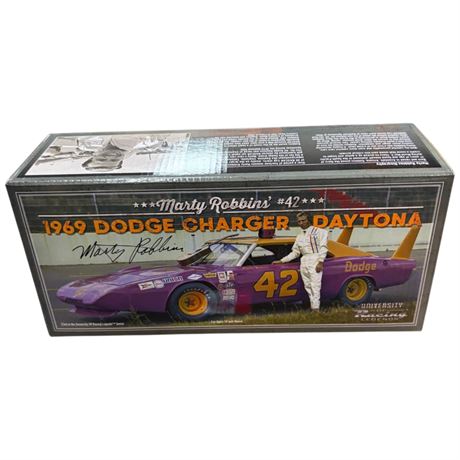 1:24 Die Cast Marty Robbins #42 1969 Dodge Charger Daytona