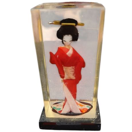 Resin Geisha Girl Paper Weight