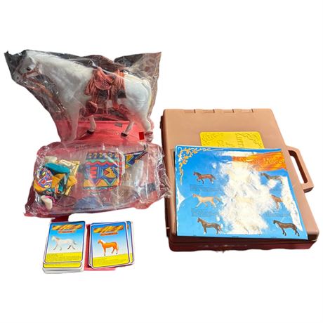 Funrise International Animal Collection Case, With Horse, Outfits, Etc..