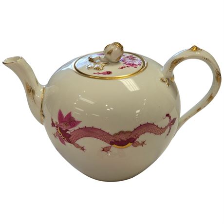Early Meissen Porcelain Teapot, Red Court Dragon