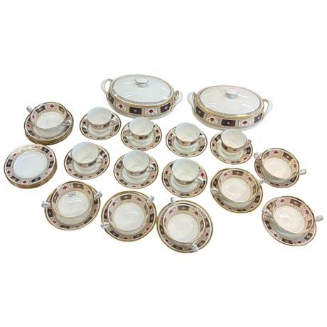 Approx 39 Pieces Of Royal Crown Derby "Derby Border"