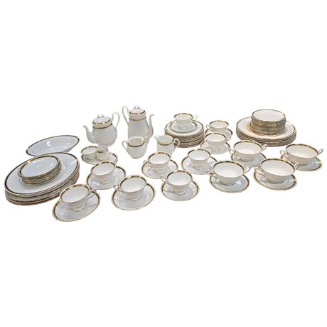 Approx 70 Pieces Of Shelley "Greek Key" Dinner Service