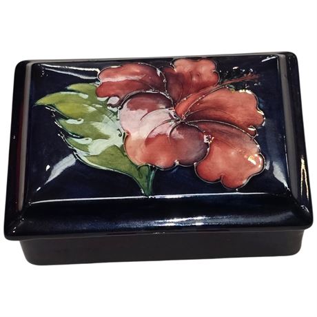 Vintage Moorcroft "Hibiscus" Lidded Box