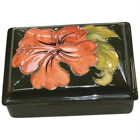 Vintage Moorcroft "Hibiscus" Lidded Box