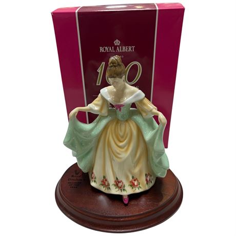 Royal Doulton Porcelain Figurine 'Mary' In Original Box