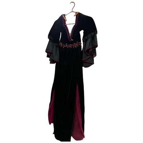 1996 Custom Made Black velvet gown with choker
