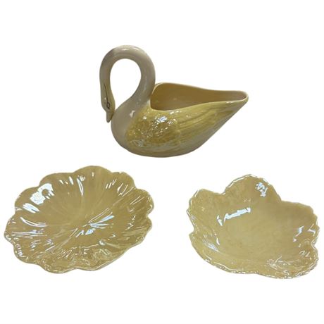 2 Belleek Plats & Belleek Swan