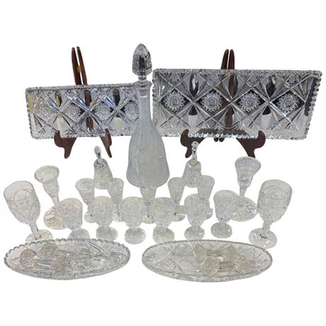 Approx 26 Pieces Of Pinwheel Cut Crystal Glass