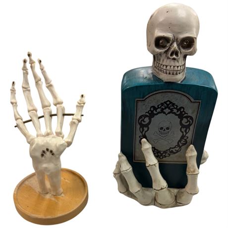 Skull Hand & Skull Poison Tonic Halloween Decorations