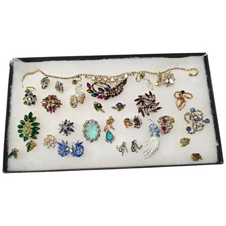 Large Vintage Assortment Of Rhinestone Costume Jewelry